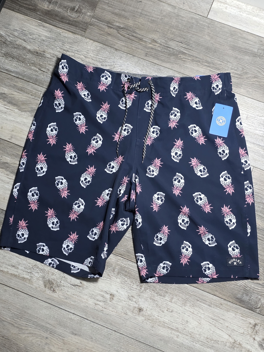 Hurley Men's E-Boardshort Tropical Skulls AOP Swim Trunks Sz XXL *NWT